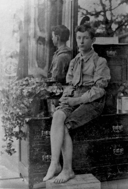 Cash Lortton Swinney about 1908-09